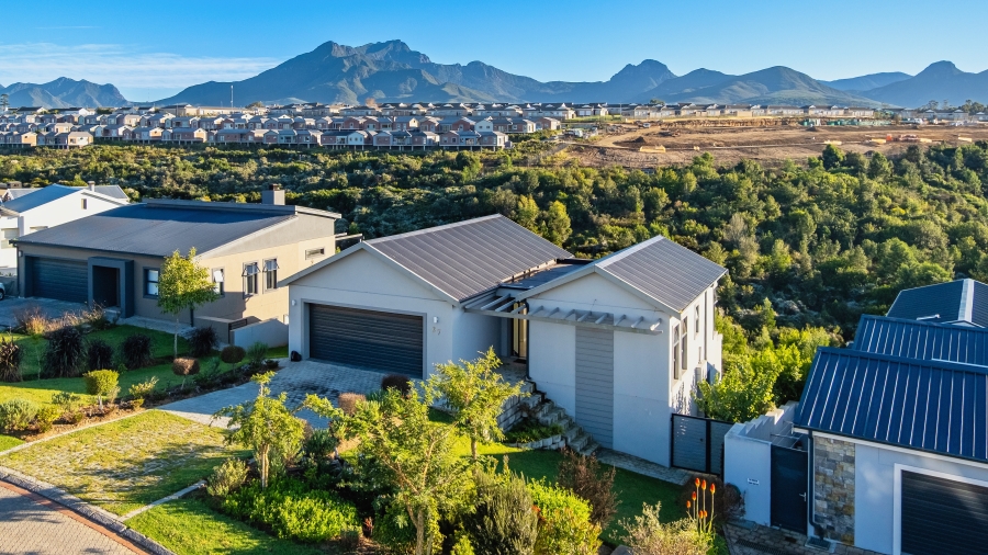 4 Bedroom Property for Sale in Welgelegen Western Cape